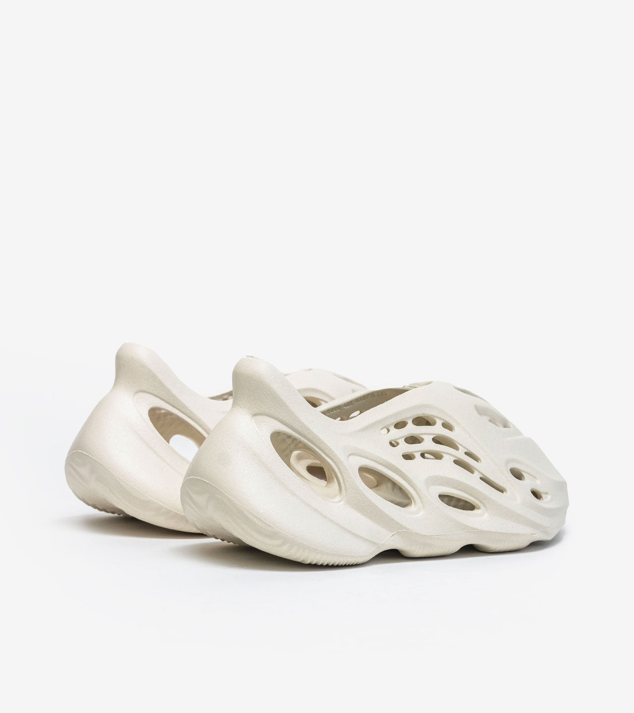 adidas Yeezy Foam RNNR Sand