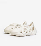 adidas Yeezy Foam RNNR Sand